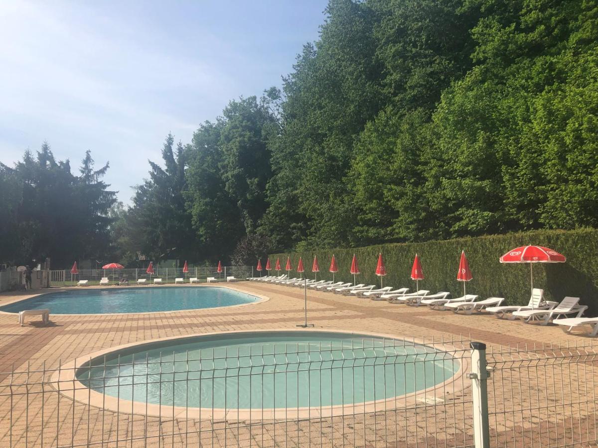 Camping Les Lupins Seppois-le-Bas Екстериор снимка