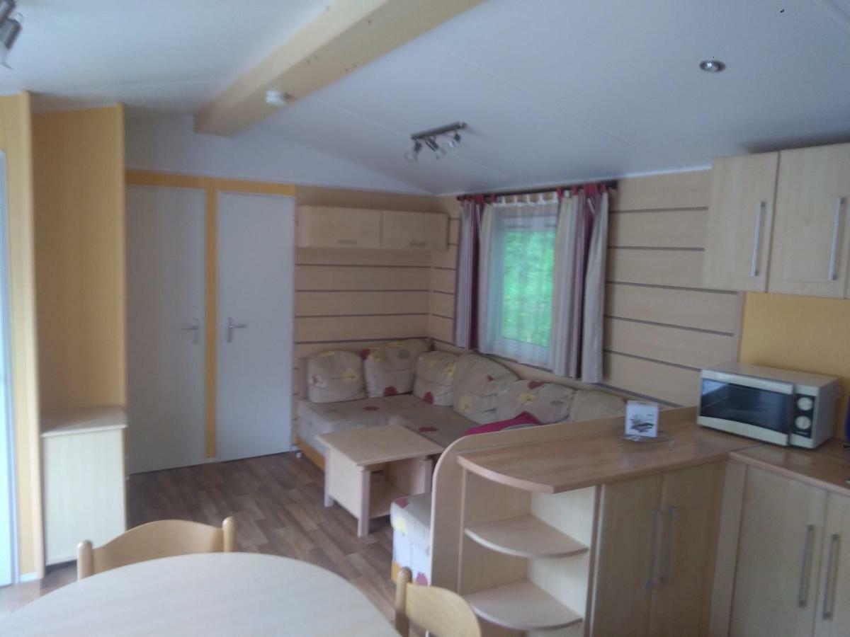 Camping Les Lupins Seppois-le-Bas Екстериор снимка
